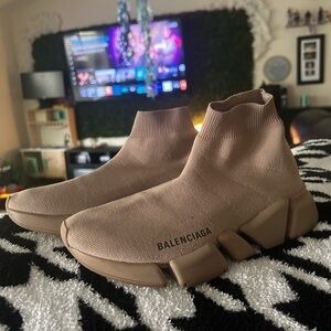 Balenciaga women’s sneakers beige